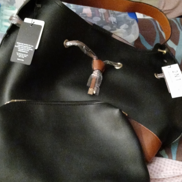 Handbag - Picture 6 of 8